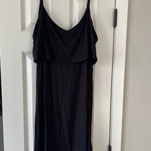 Set of 2 maternity dresses